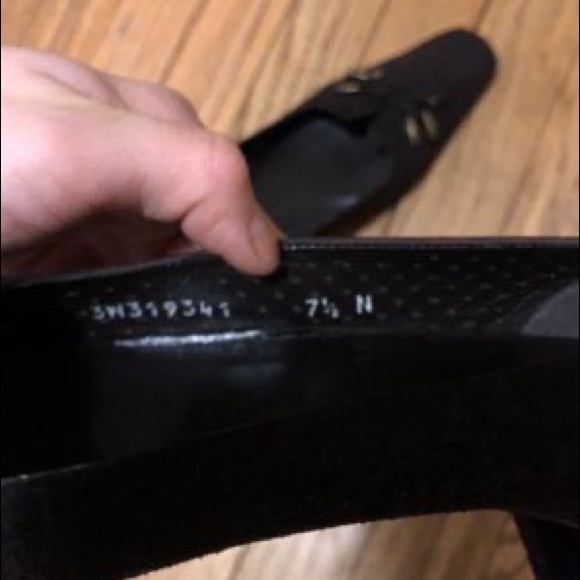 Stuart Weinstein Brown Suede Block Heels with Gold Details - Picture 5 of 7